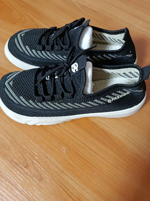 Продам женскую обувь