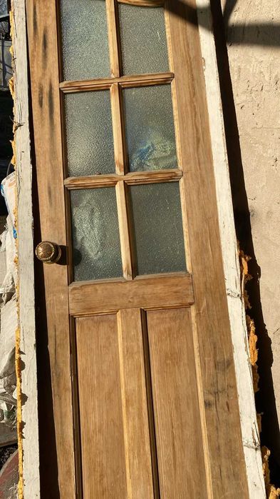 Двери б/у, Есіктер қолданылған