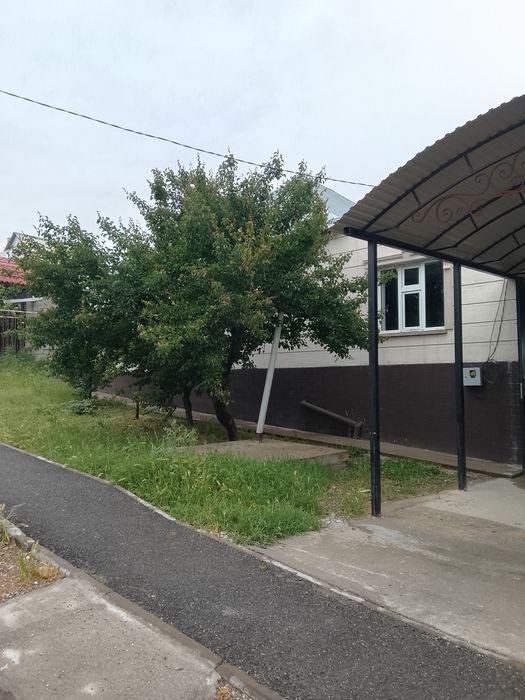 Продается дом в хорошем районе
