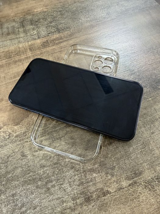 Продается б/у Айфон 12 про