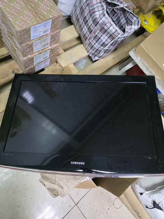 Телевизор  самсунг 32 диагональ