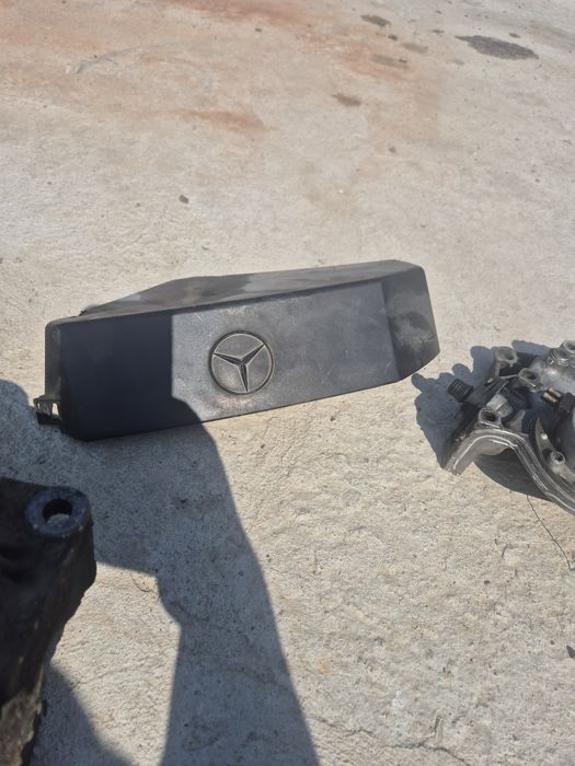 Запчасть на мерседес 140