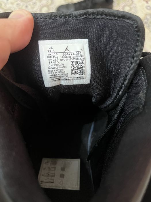 Кроссовки Nike Air jordan 1 Mid tripple black