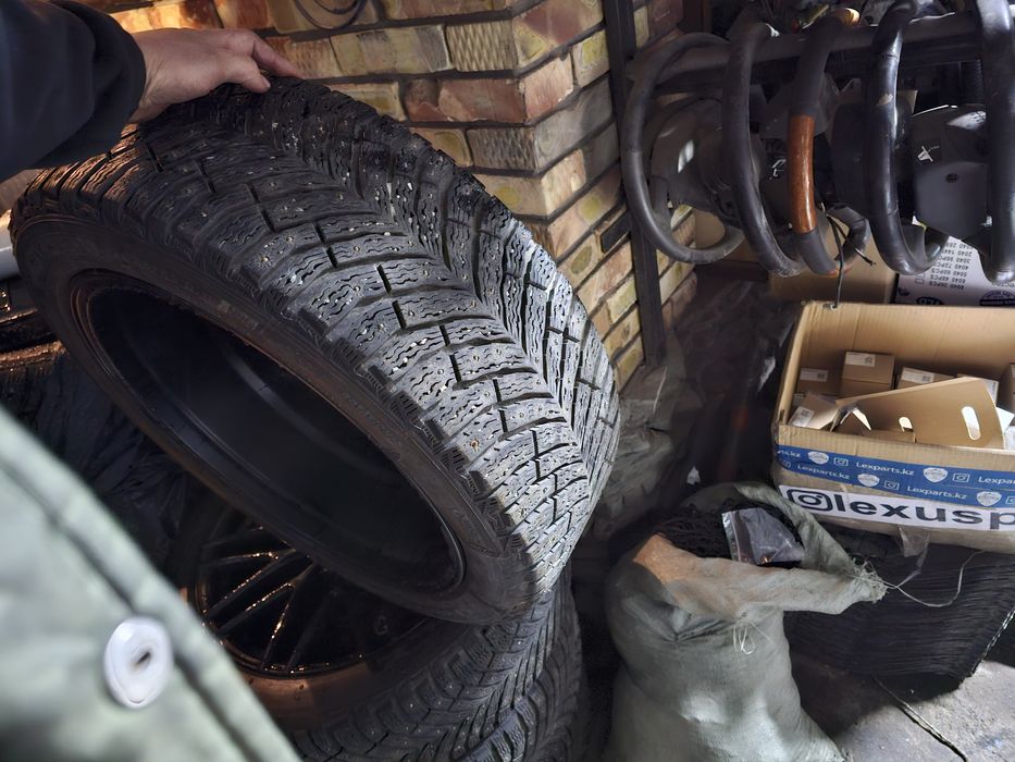 245-45-R19 "ШИПЫ" диски с резиной