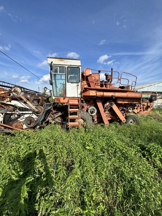 Продам   комбайн Енисей 1200