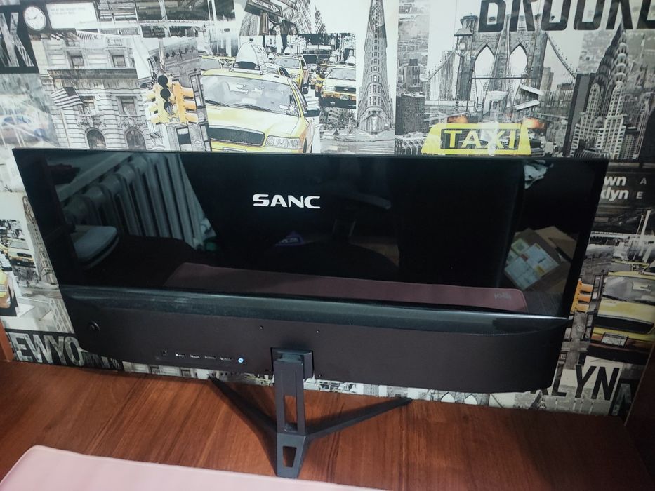 Монитор sanc с дефектом