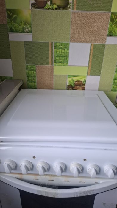 Продам газовую плиту