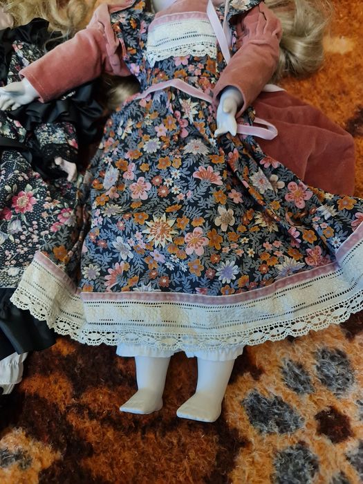 2 броя кукли порцелан