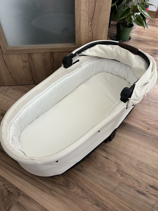 Кош за новородено Cybex Cot S Lux + подарък