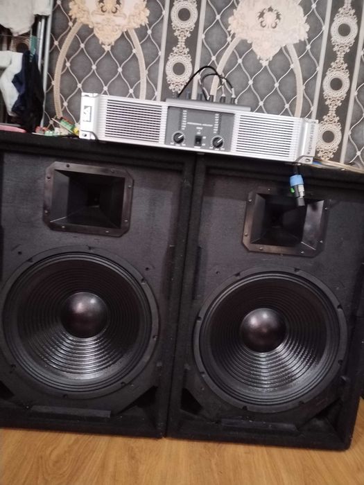 Vând sau schimb boxe cu amplificator și mixer bluetooth