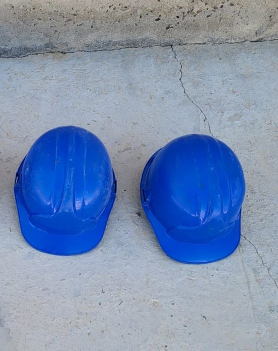 Каска продаётся бу