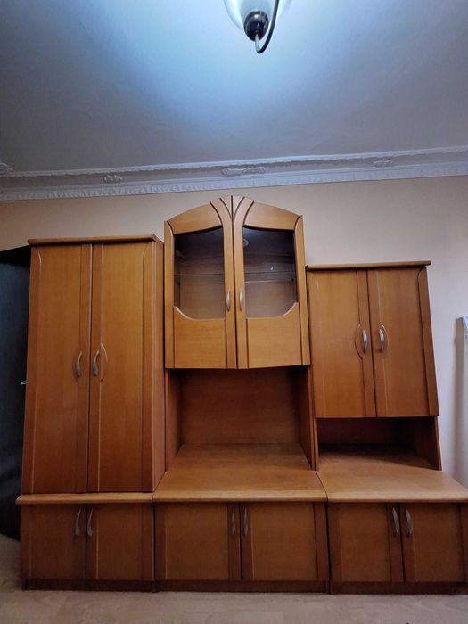 Масивна секция от дърво