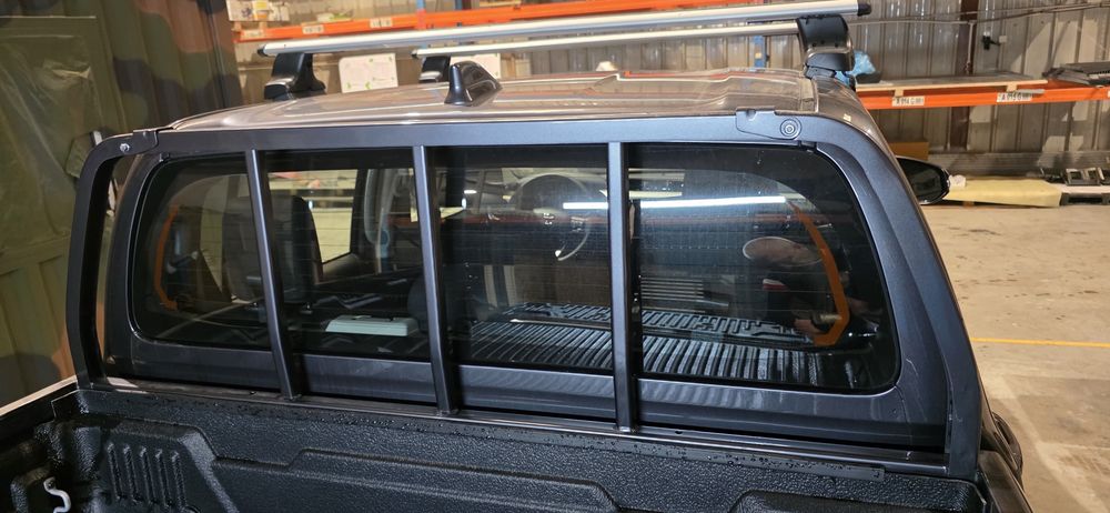 Capitonaj  bena TOYOTA HILUX 2024