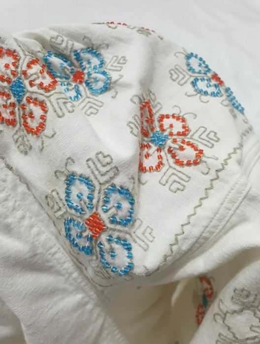 Ie veche autentica cu margele