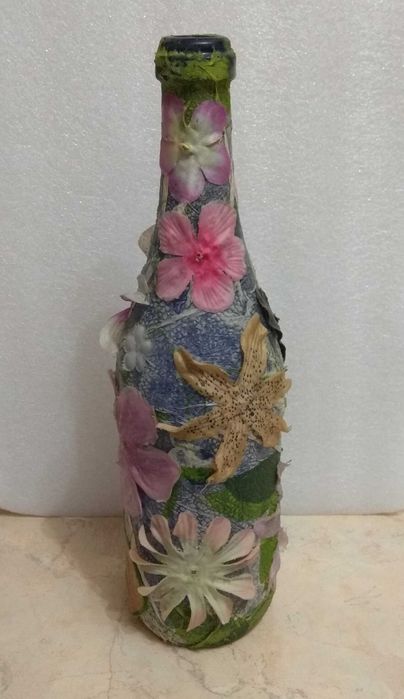 Бутилка с цветя - декупаж, ръчна изработка