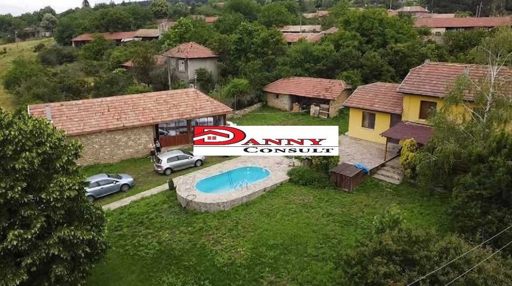 Реновирана къща за продажба в с. Коевци - обл. Велико Търново