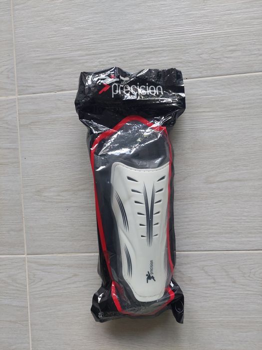 Apărătoare tibie fotbal Precision – nouă, mărimea L
