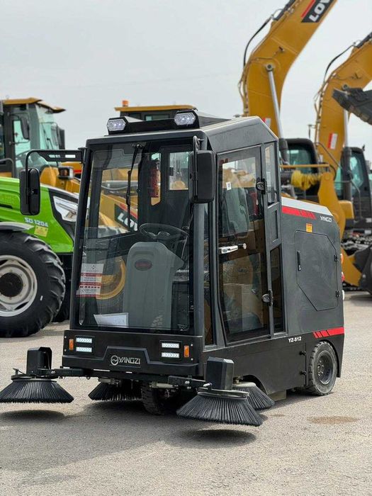 Подметально уборочная машина YANGZI YZ-S11