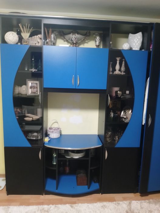 Vând mobila de sufragerie din pal de calitate