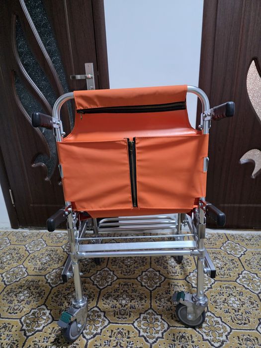 Scaun cu roti de transfer pliabil