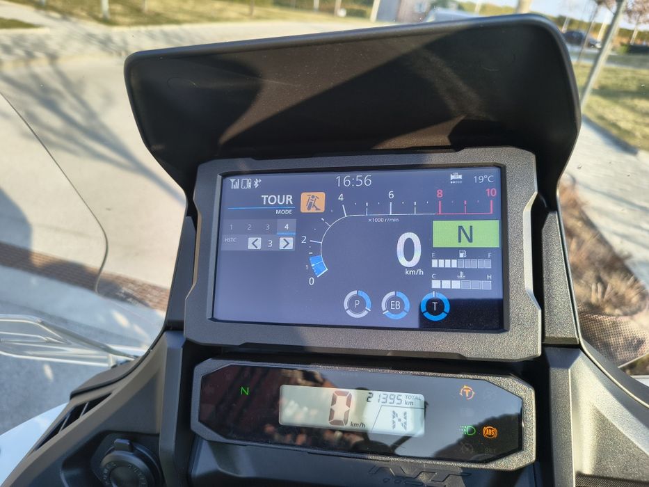 Мотоциклет Honda NT 1100 DCT