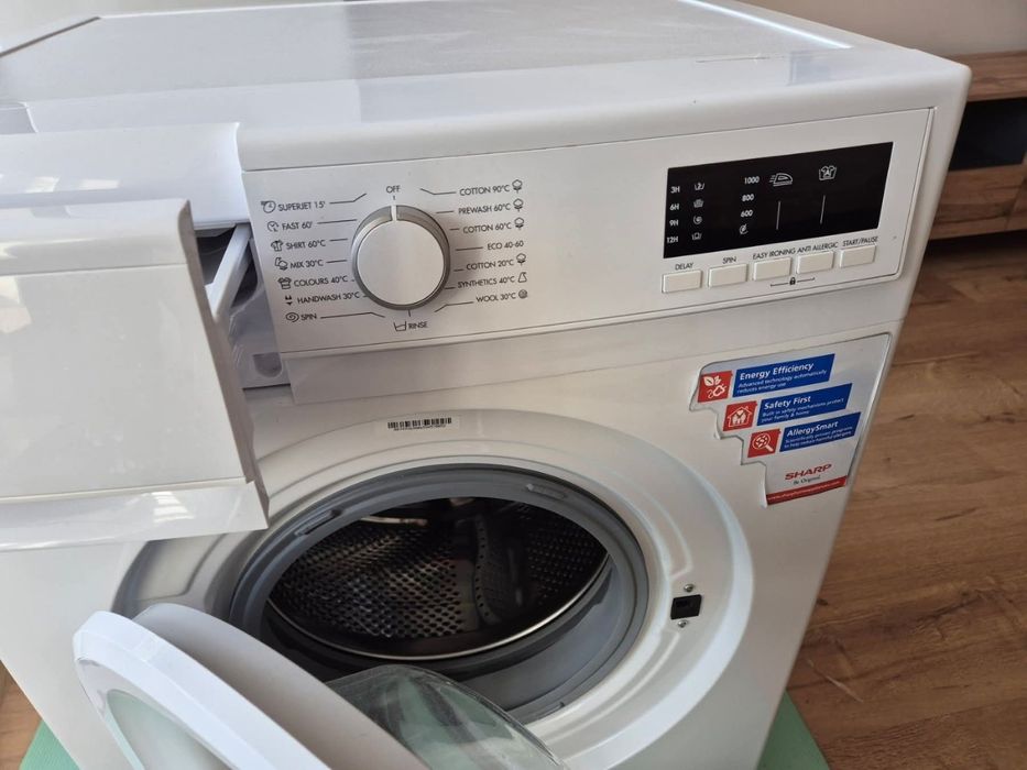 СПЕШНО! Пералня SHARP в безупречно състояние