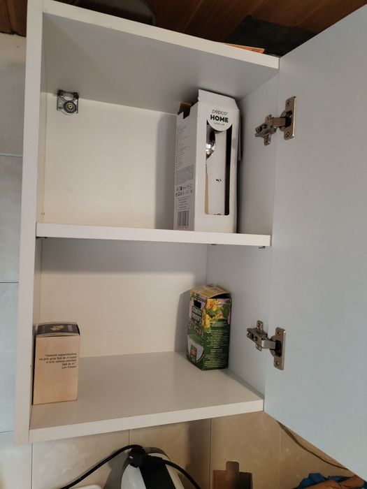 2 dulapuri bucătărie suspendate