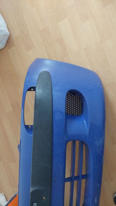 Bara fata matiz albastra