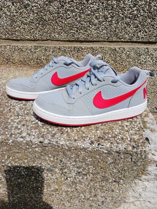 Маратонки  Adidas и Nike