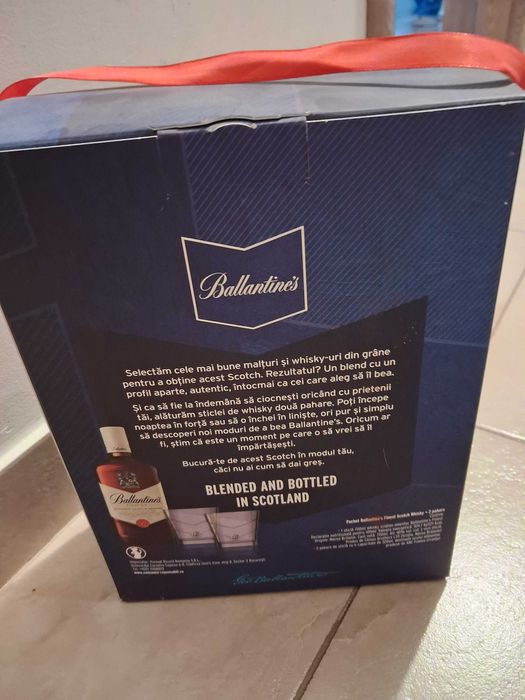 Set Ballantines cu doua pahare