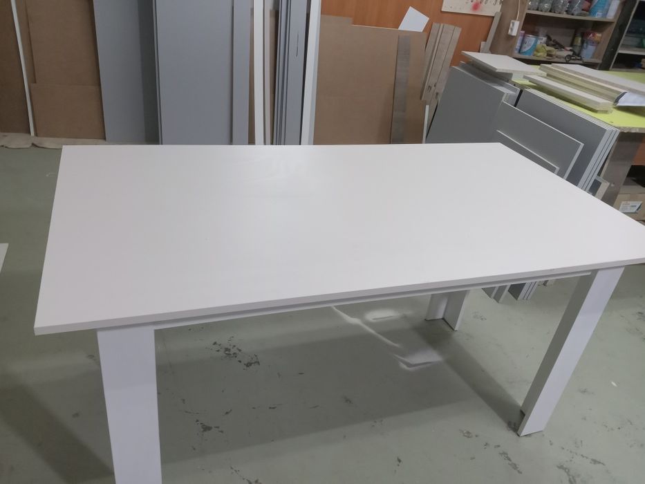 Продаются столы кухонные