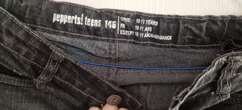 Pantaloni.de.blugi pentru baieti