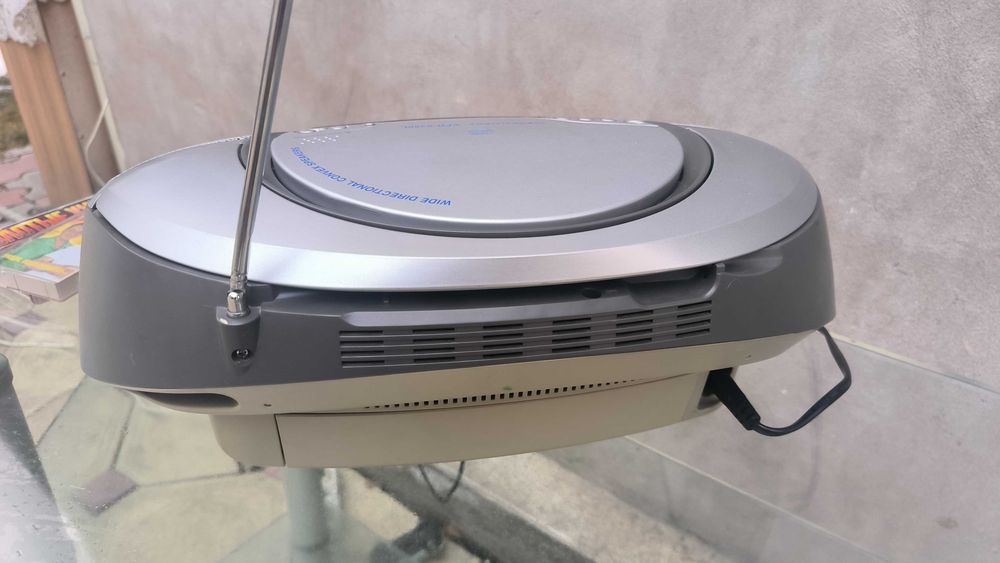 Продам магнитолу Sony CFD-S350L