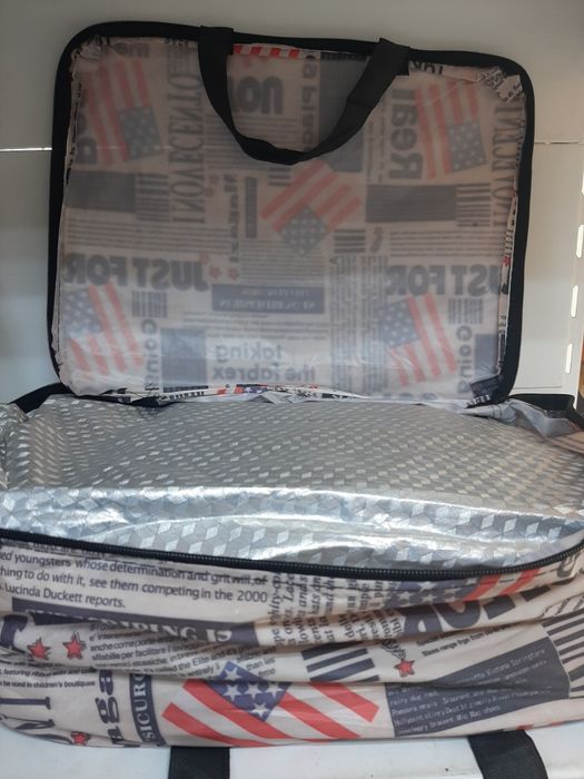 Продам тент автомобильный плотный материал.