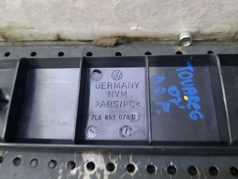 Ornament trim maner interior dreapta fata vw touareg 7l facelift 7l6853078d