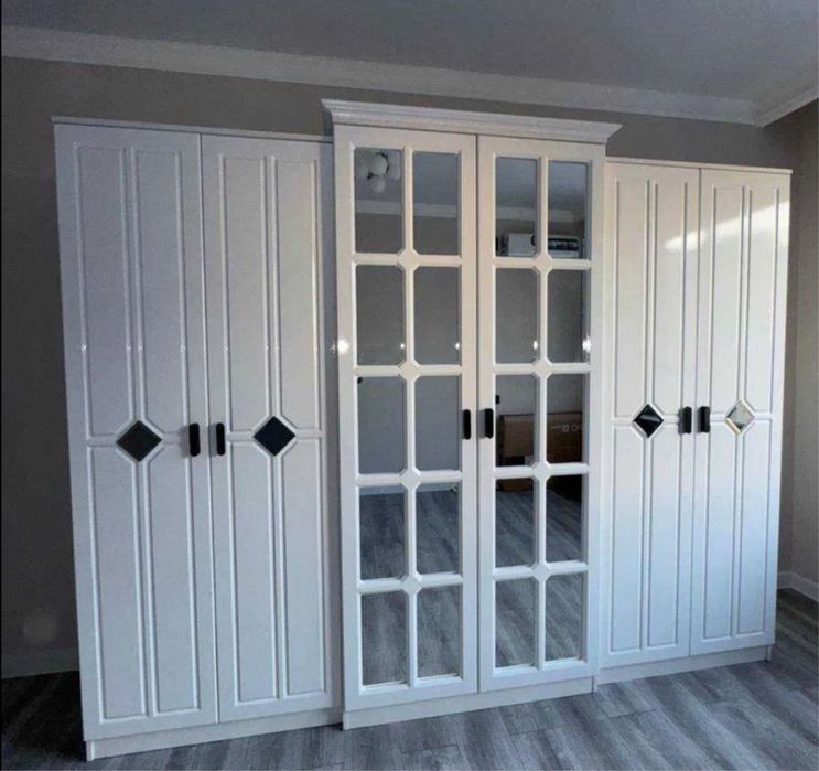 ПродаюДиван и Шкаф