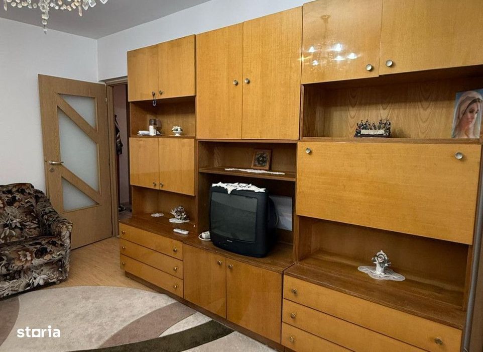 Apartament 2 camere Podul de Fier , 46 metri, etaj 3 Cod:162396