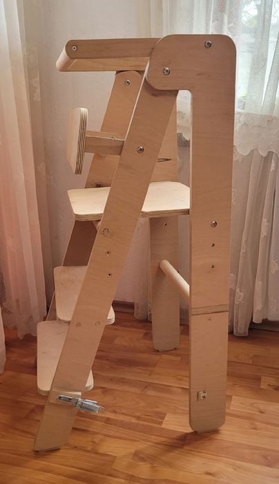 Сгъваема помощна кула Монтесори