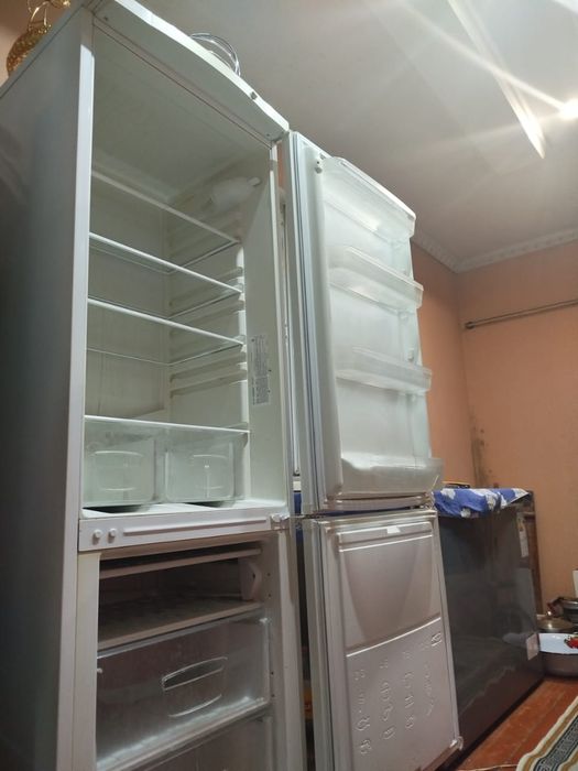 Холодильник Indesit