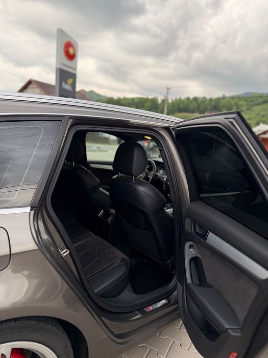 Audi A4 Audi A4 B8.5 S-Line – 2013   Vând Audi A4 B8.5 facelift, an fabricație