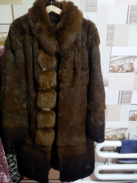 Shuba, palto sotiladi. Holati yaxshi