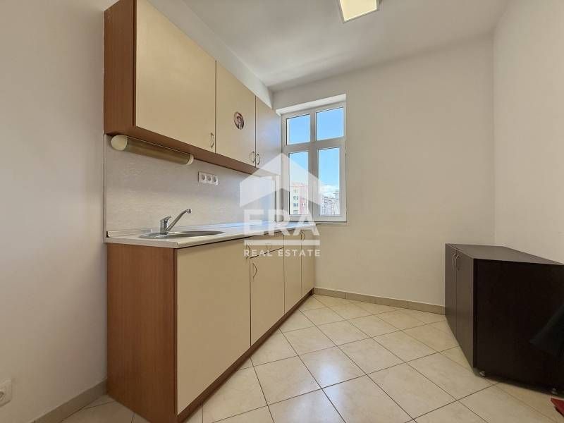 Дава се под наем Офис в София, Център - 92 кв.м за 1656 € - Снимка #7