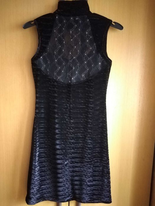 Малки черни парти рокли размер M