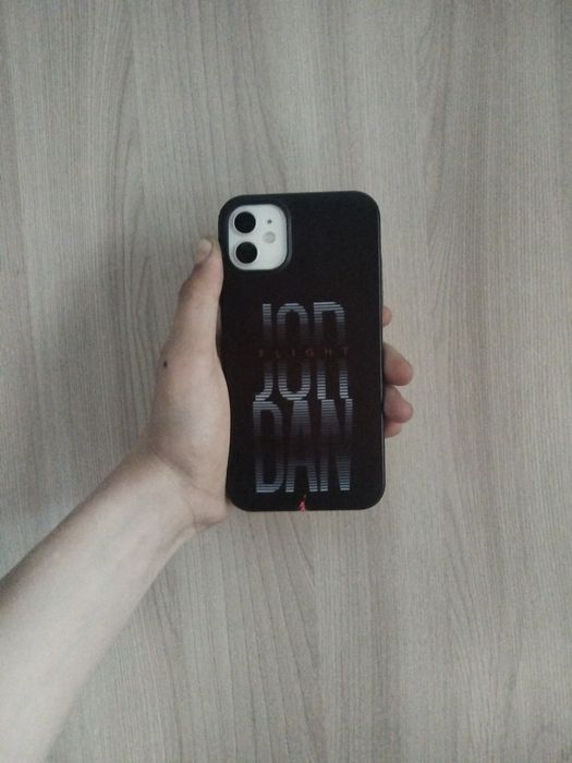 Продам или обменяю айфон 11