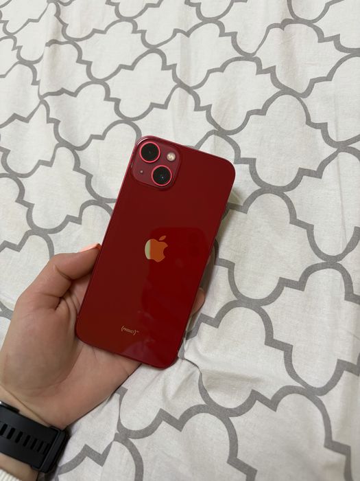 iPhone 13.