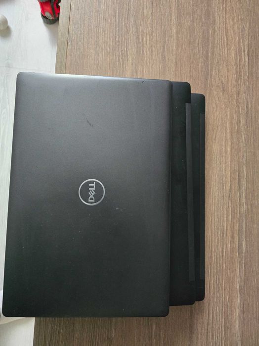 Laptop dell 3 bucati