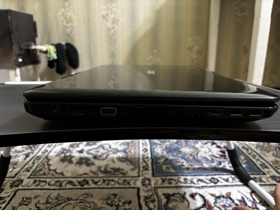 Продают ноутбук в хорошем состояние