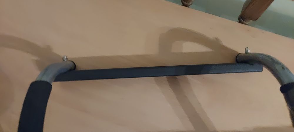 Продам турник спортивный