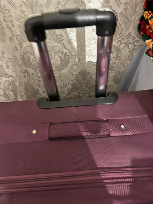 Чемодан и сумки.