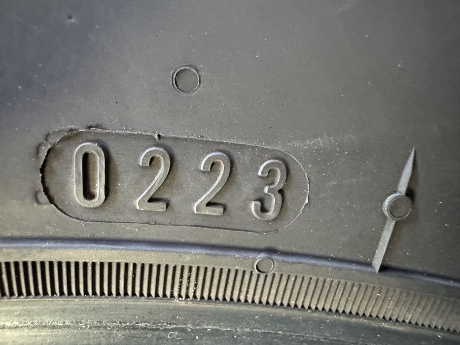 Автомобилни гуми 215 65 17 Nexen